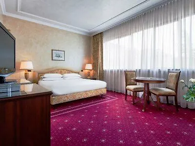 Otel Internazionale Bolonya