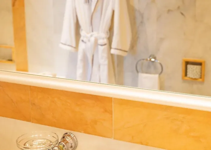 インテルナツィオナーレ 4*