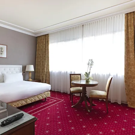 Internazionale Hotell 4*